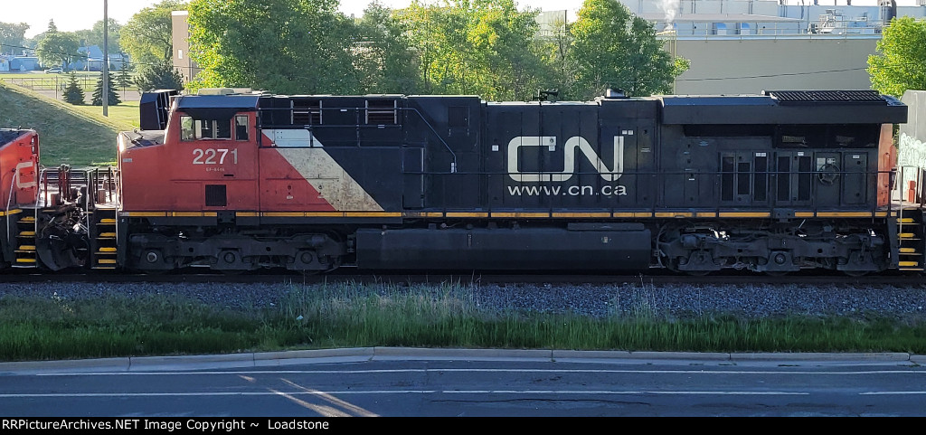 CN 2271